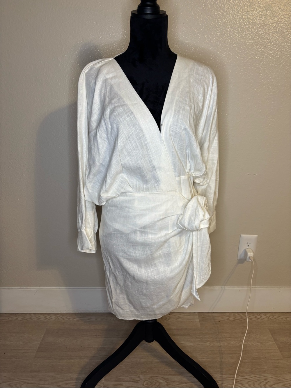 Aakaa Linen Wrap Tie Dress Size Small